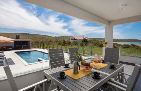 Villa Sunset Bay - amazing view and large heated pool - Foto 35