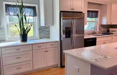 Serene Bayou Retreat - Spacious Family Home - Foto 3