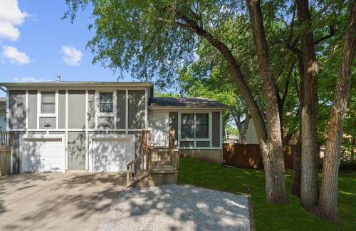 New Spacious Renovated Townhouse - Foto 2