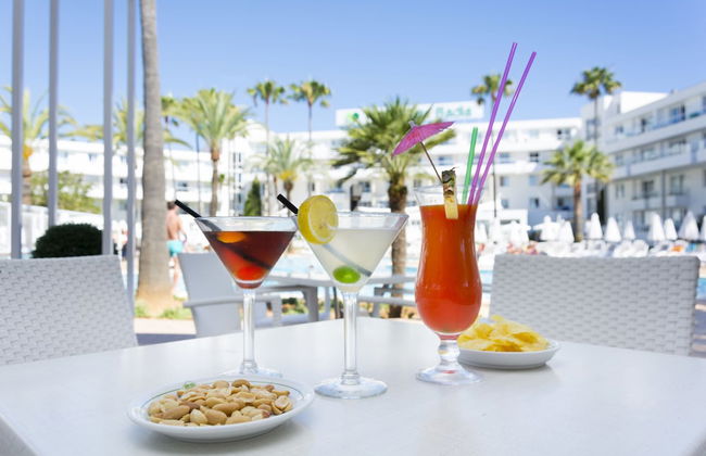 Protur Vista Badía Aparthotel - Photo 41