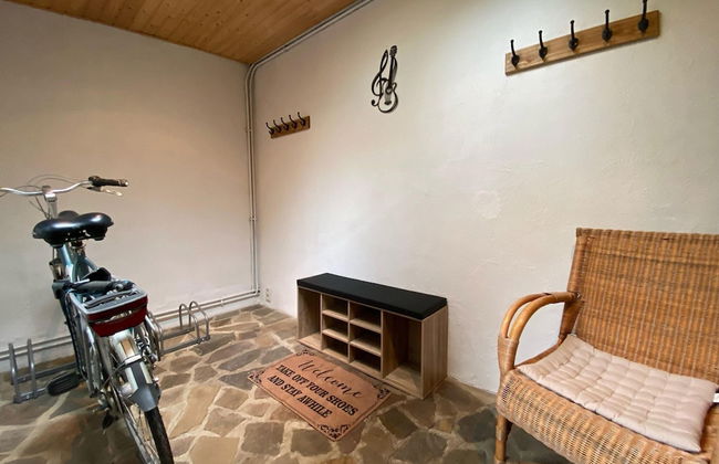 Charming Holiday Home With Garden - Photo 30