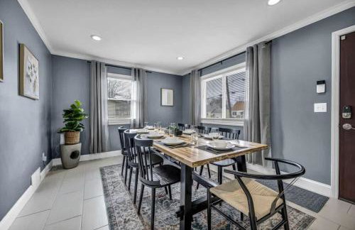 Swim and Relax In our Pool and Hot Tub and Recently Renovated - Photo 29