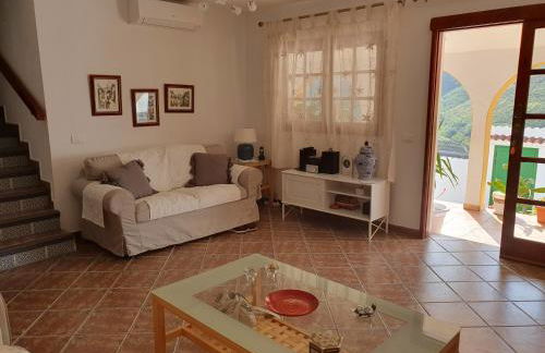 Casa Panchita -Maravillosas vistas al mar y montaña - Foto 22