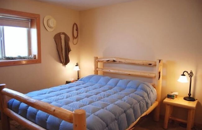 Creekview Court by Apex Accommodations - Photo 9