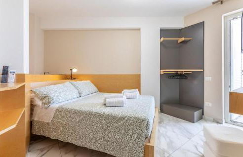 Amazing Apartment In Boscoreale - Photo 14