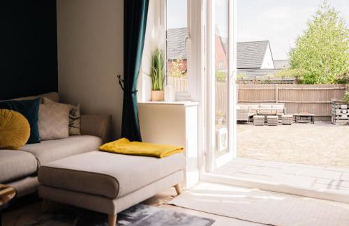 Beautiful 3 Bedroom Home Near Worcester - Photo 32