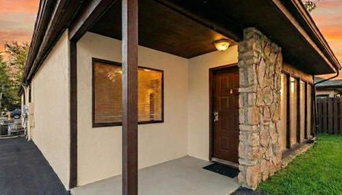 3BR Townhouse with Free Parking Near Downtown Ohio - Foto 4