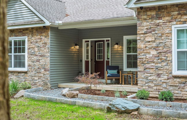 Luxuriously Lakeside by Avantstay Lakefront Retreat w Game Room - Foto 59