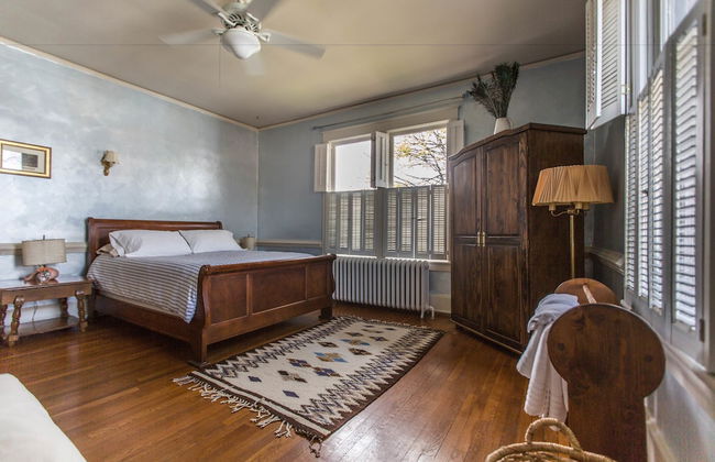 Garden Oasis Near Downtown - Photo 6