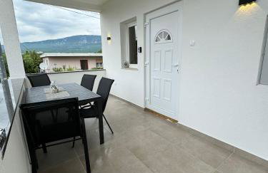 Cellinis Home Apartment - Photo 14