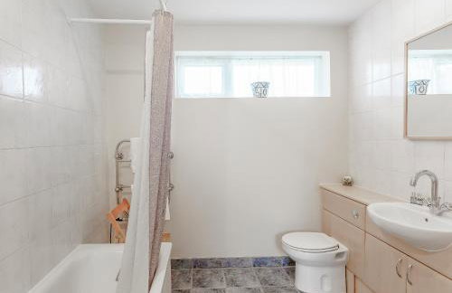 Blossom's Cottage - Photo 8