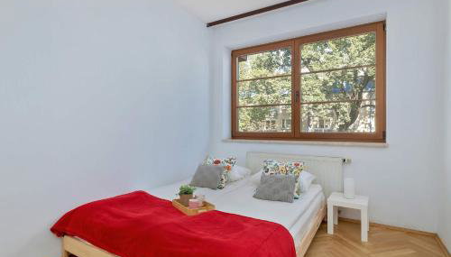 Kazimierza Wielkiego 2-Bedroom Apartment with Parking by Noclegi Renters - Foto 4