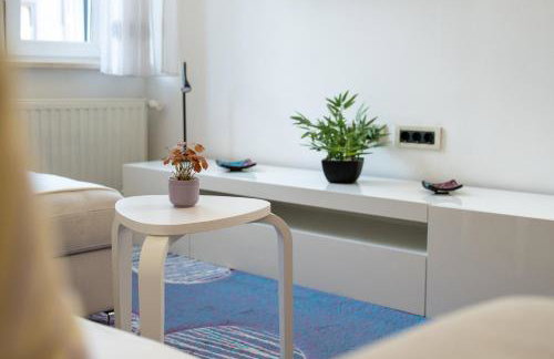 BlueDahlia Apartment - 4-min Walk to Main Station - Zagreb Donji grad - Photo 31