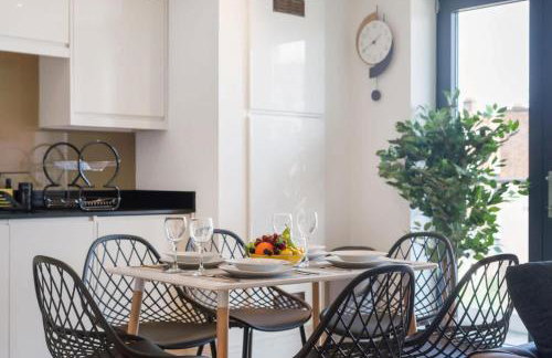Modern 2 Bedroom 2 Bathroom Apartment With Balcony Near Shoreditch Sleeps 6 - Foto 14