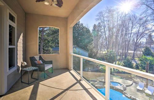 Luxe Getaway with Riverfront Views in Grants Pass! - Foto 21