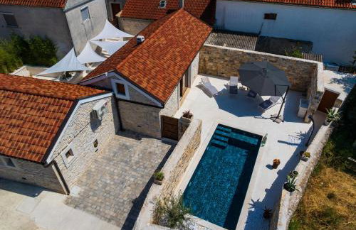 Cortile House - Photo 26