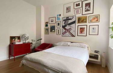 Entire Industrial Style Apartment With Free Parking & Wifi - Foto 5