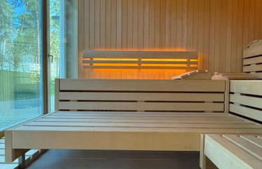 Bad Seerose mit Seeblick, Dachterrasse, Pool und Sauna - Photo 14