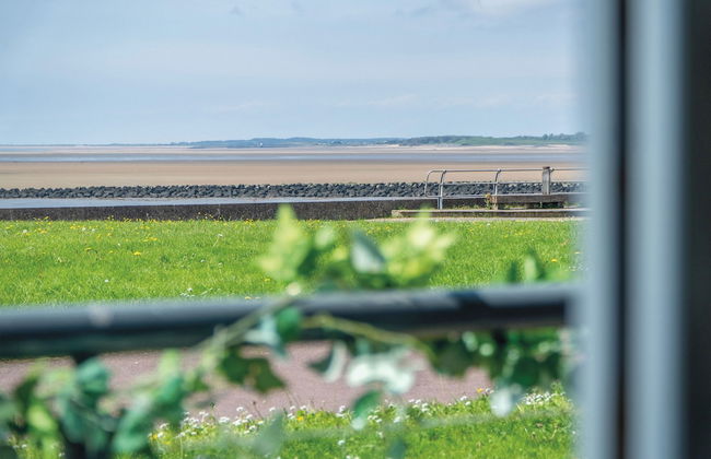 Beach View - 2 Bed Apartment - Llanelli - Photo 39