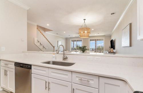 311B - True Beachfront w/ Private Walkway and Pool - Foto 7