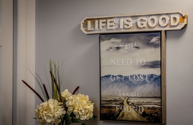 Rayleigh River Retreat - Garden Oasis - Photo 6