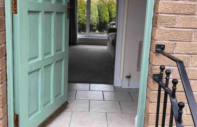 1 Bed House - Central, Free Parking, Wifi - Foto 18