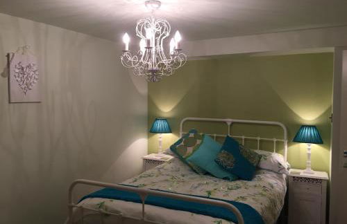 Chapel Cottage Set in a private courtyard in central location with 2 parking spaces - Foto 41