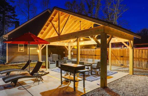 Gather, Play and Unwind! Modern Locust Grove Home - Foto 34