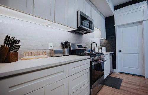 Mardi Gras Hideaway Cozy 2BR in Soulard - Foto 25