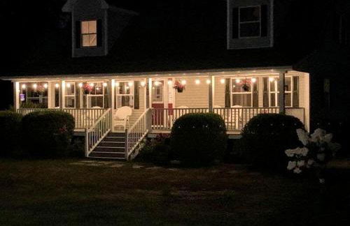Charming Dog-Friendly Beach House with Fire Pit & Jetted Tub Near Carters Beach in Hancock, Maine - Foto 4
