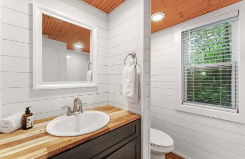 The Hickory Tiny Home in Menlo - Photo 24