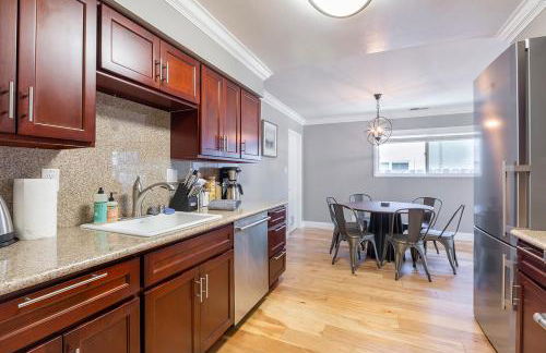 @ Marbella Lane Seaside Retreat, Walk to the Beach - Foto 13