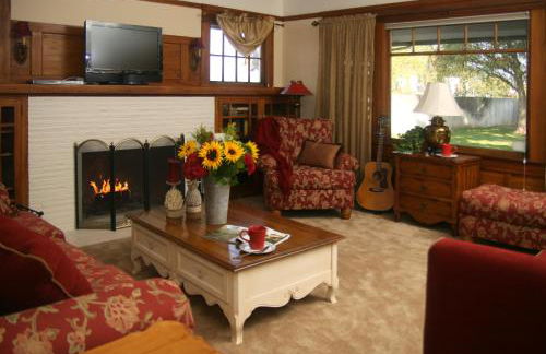 Cottage on Armstrong - Foto 20