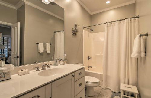 Spacious Pass Christian Home with Pool and Boat Launch - Foto 16