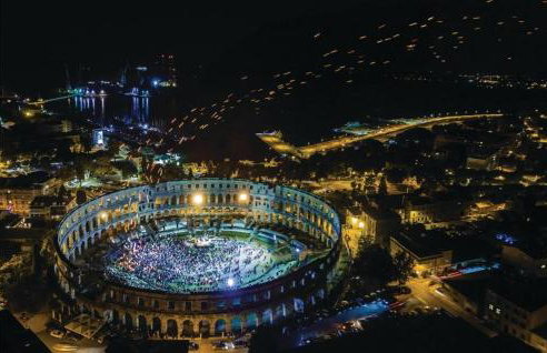 Villa Komel with Pool - Foto 33