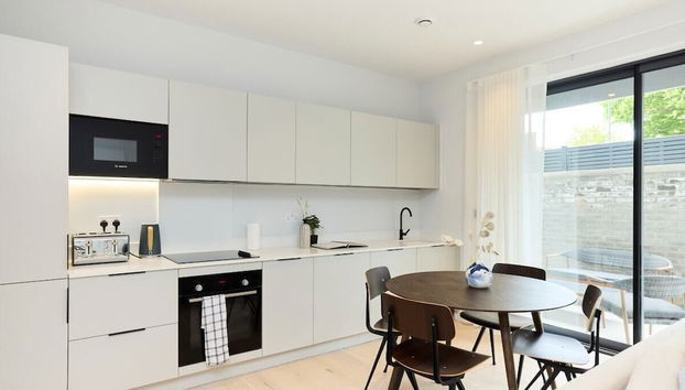 The Brondesbury Quarters - Modern 2bdr Flat With Balcony + Parking - Foto 3, Außenbereich