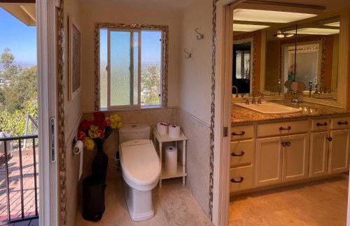 Colorful El Cajon Gem Deck, Garden and Valley Views - Foto 20