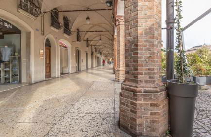 [Piazza Martiri]-In pieno centro sotto al Castello - Photo 22