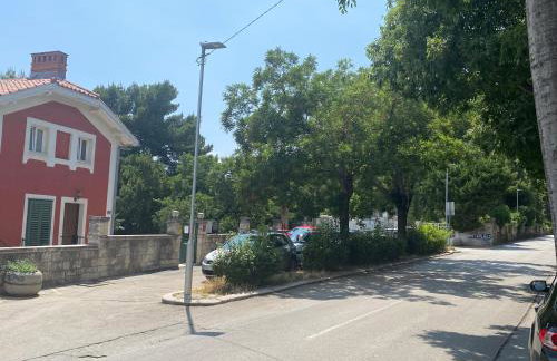 Beach and Green - Photo 26