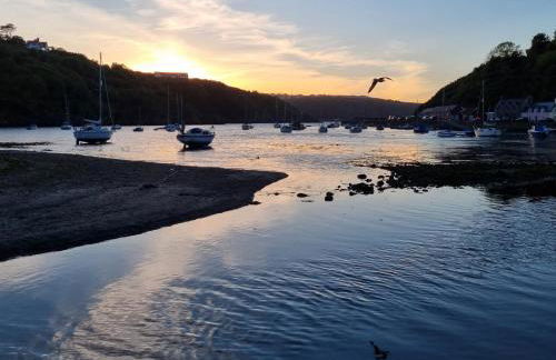 An Artist's Cottage - Photo 21