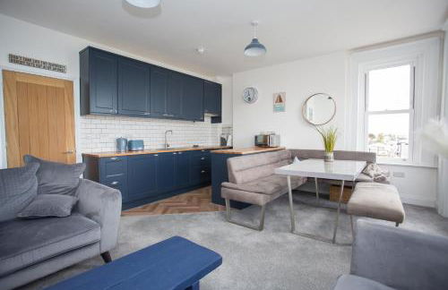 Lovely 3-Bedroom Apartment with Stunning Sea Views - Foto 7