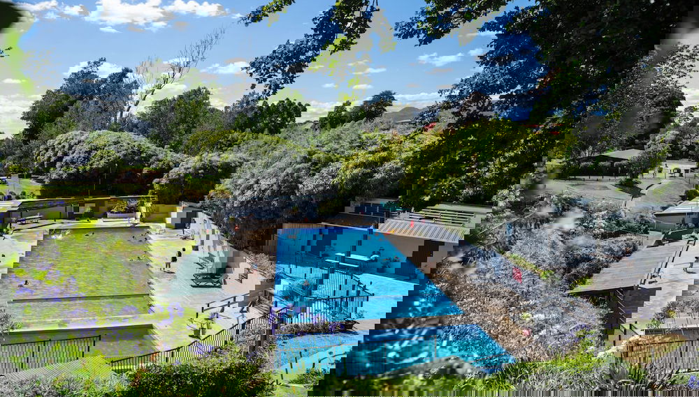 Opal Hot Springs & Holiday Park - Photo 1, Primary image