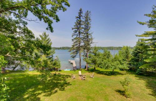 Cabin Getaway with Private Dock, Walk to Trail! - Foto 1