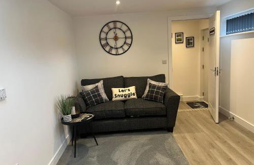 THE ARCHERS - Photo 6