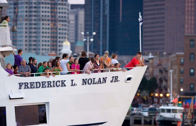 Paseo en barco por el puerto de Boston - Foto 9