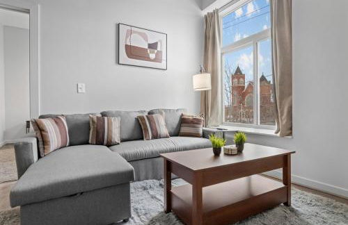 Cozy 2BR Getaway, King Bed, Free Parking - Foto 27