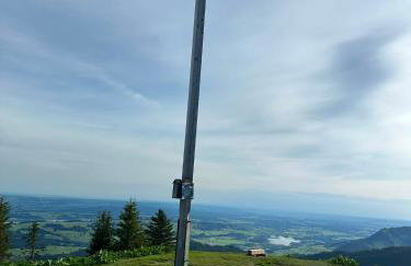 Am Dorfbrunnen in Wertach - Bauernhauscharme im Allgäu - Foto 26