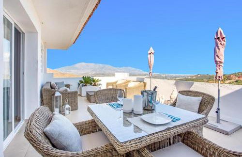 Luxury-Penthouse-La Mairena-Seaview-Jacuzzi-Marbella - Foto 1