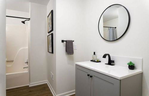 Grey Sapphire Hideaway - 2BR 2BA w Arcade & Pool - Foto 23