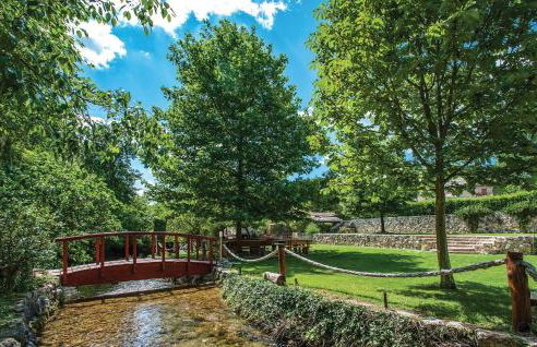 Gorgeous Home In Mravince With Sauna - Photo 62